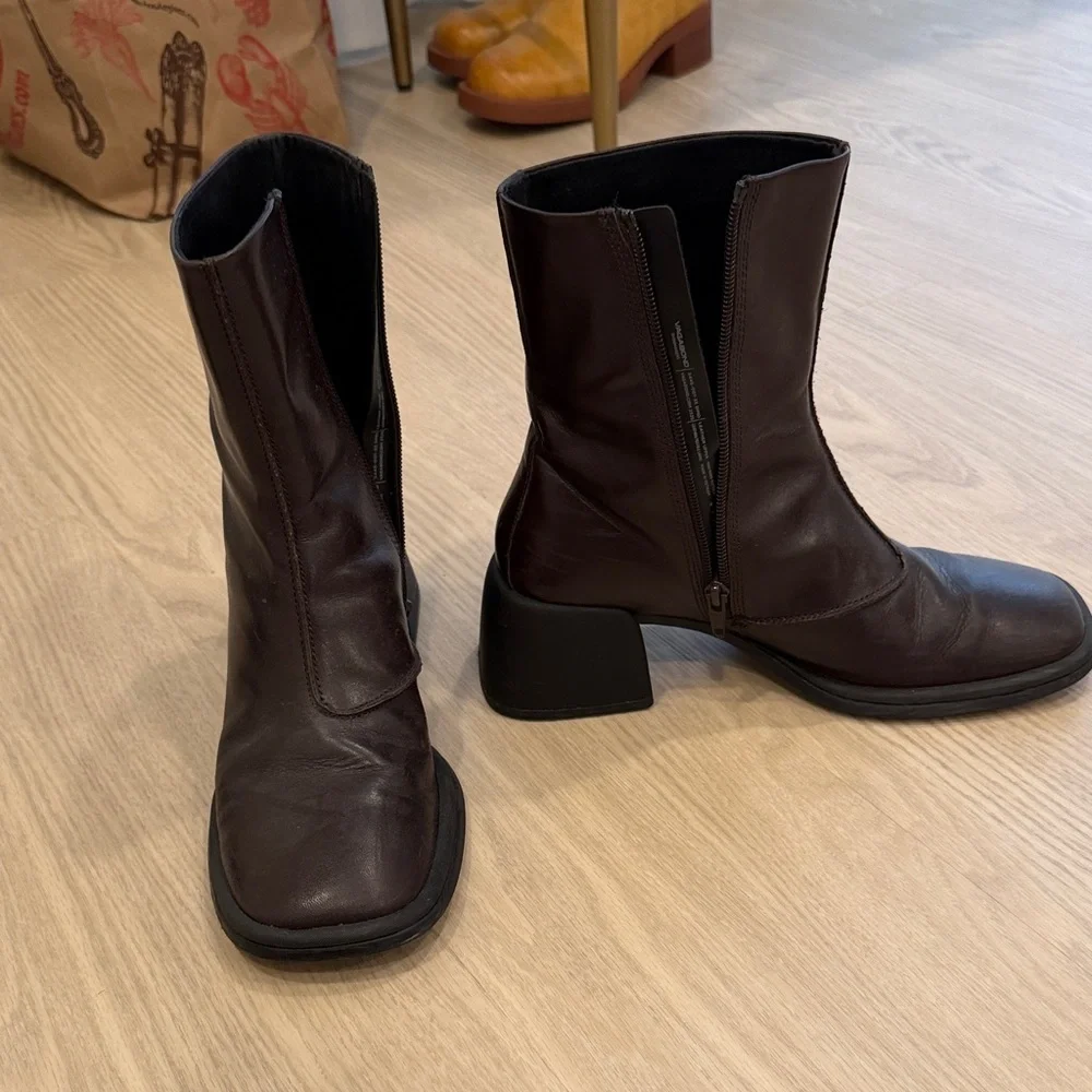 Vagabond brown boot - Picture 2 of 2